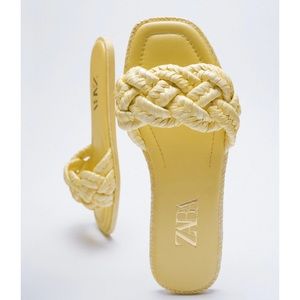 Zara Woven Raffia Flat Sandals Size 7.5